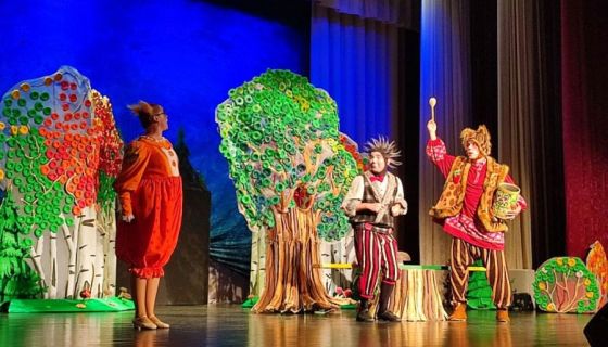 Спектакль «Мишкины шишки»