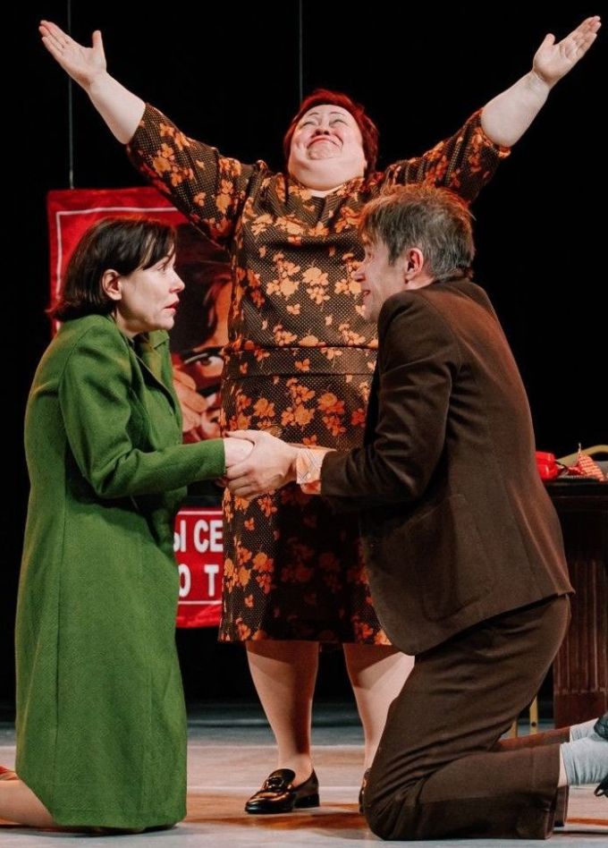 Спектакль «Служебный роман»